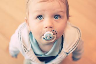 奶嘴的后遗症 长期使用奶嘴对宝宝好吗